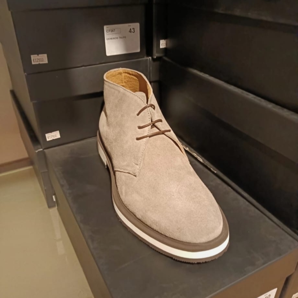 Men's Gray Suede Chukka Boots
